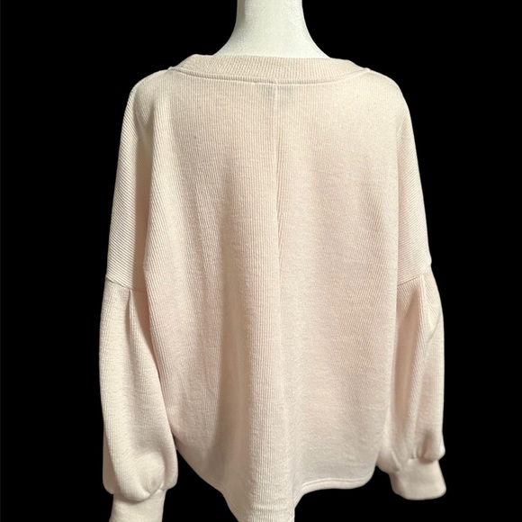 She + Sky Cream puff/bubble sleeve sweater; size large; excellent condition - Picture 2 of 6